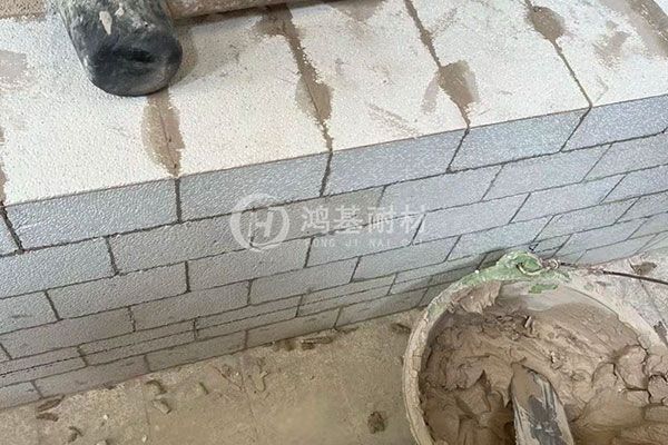 高溫耐火膠泥施工注意事項